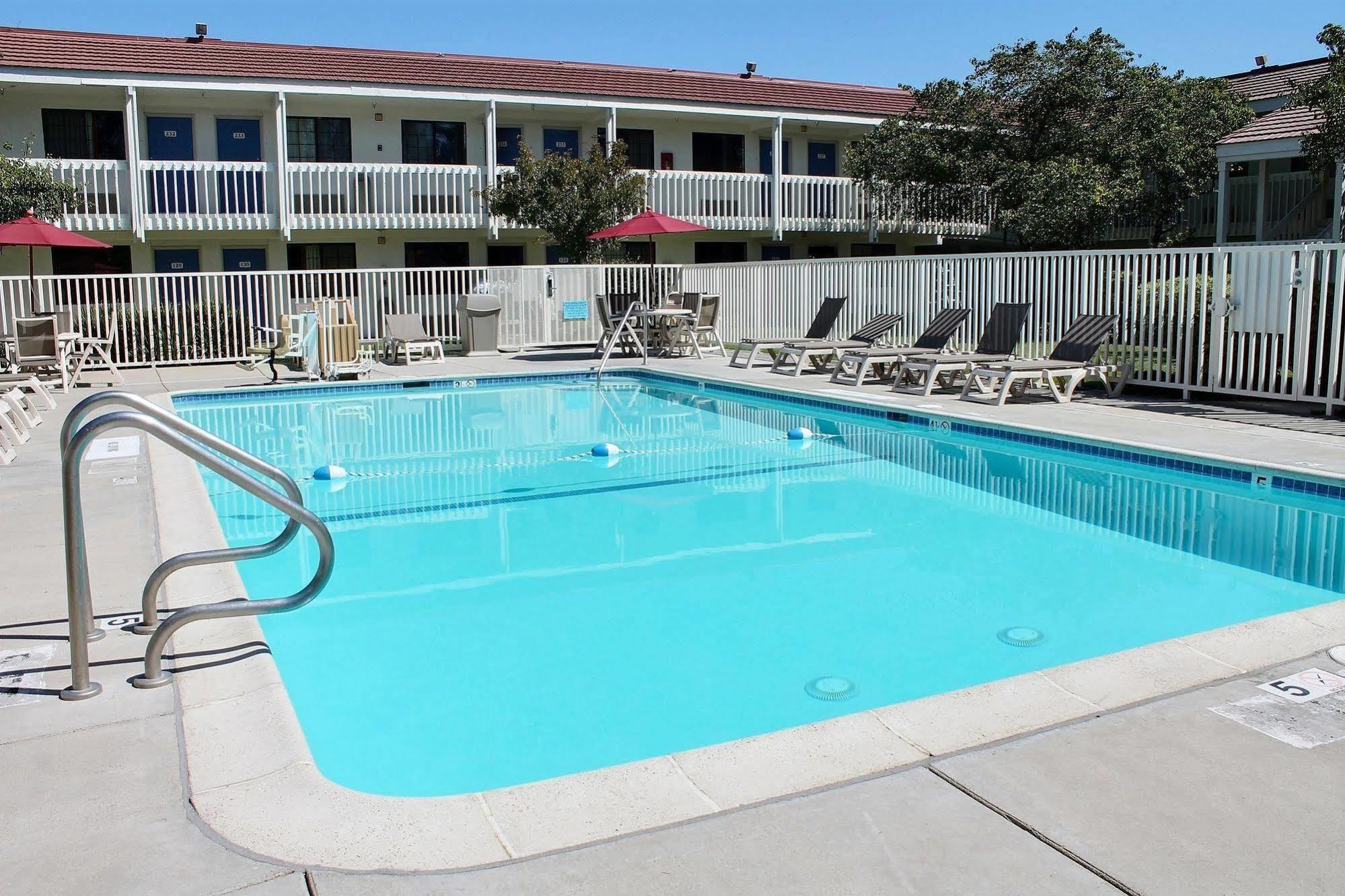 Motel 6-San Luis Obispo, Ca - South מראה חיצוני תמונה